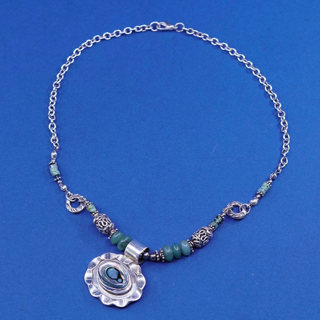 18”, Sterling silver necklace, 925 circle chain w/ abalone flower pendant jade