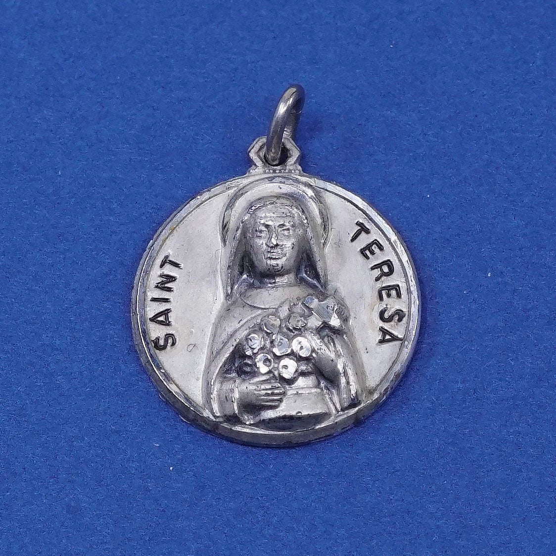 vtg sterling silver handmade pendant, 925 tag charm engraves “saint Teresa