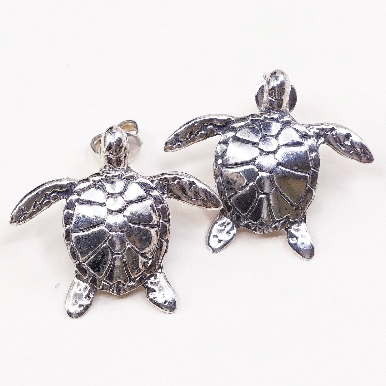 VTG Sterling silver handmade sea turtle studs, earrings, southwestern style