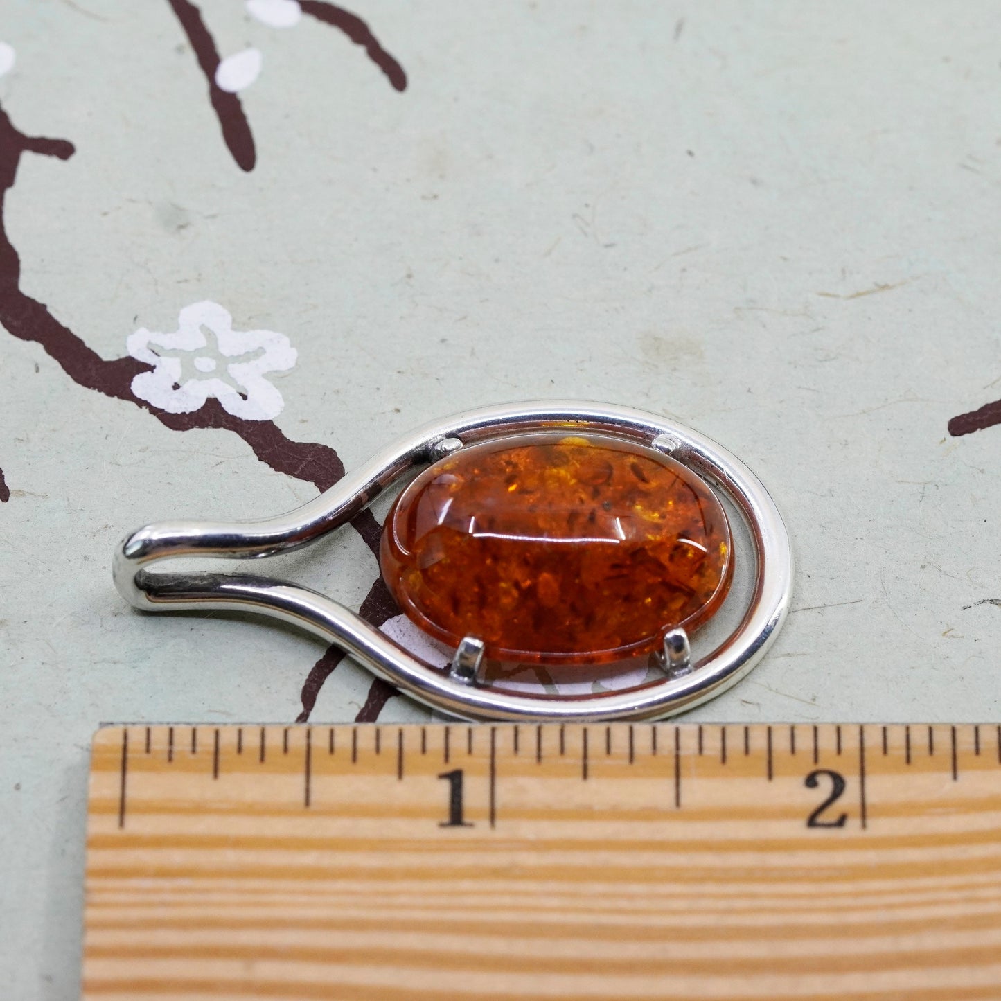 Vintage Sterling 925 silver handmade pendant with oval amber