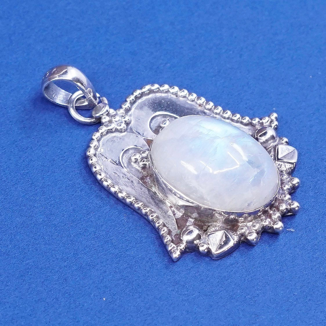 vtg native american Sterling silver handmade pendant, 925 w/ oval moonstone