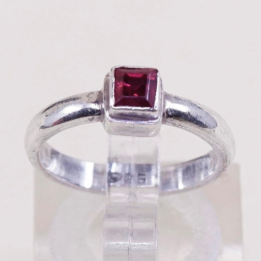 sz 4.5, vtg sterling silver square shaped ring, 925 w/ ruby, stamped 925