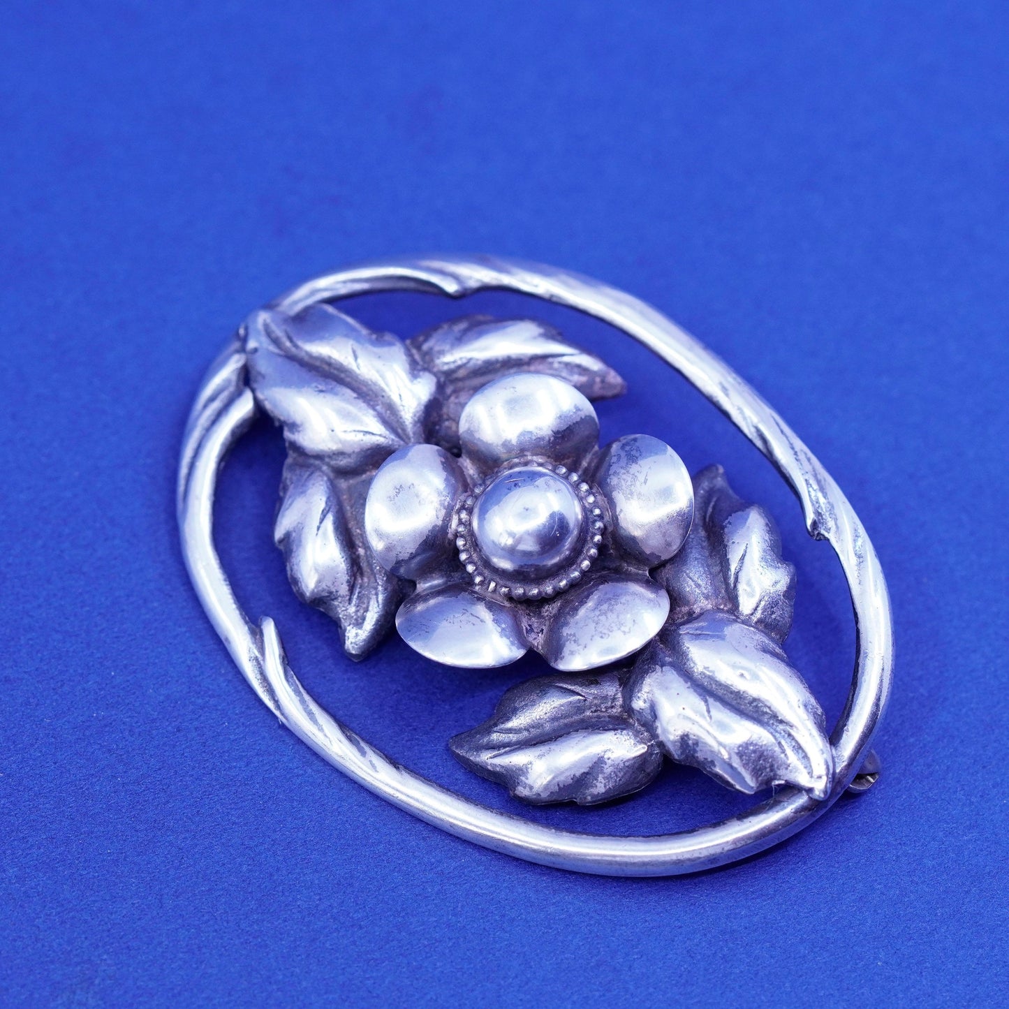 Vintage Sterling 925 Silver Floral handmade brooch, oval flower pin