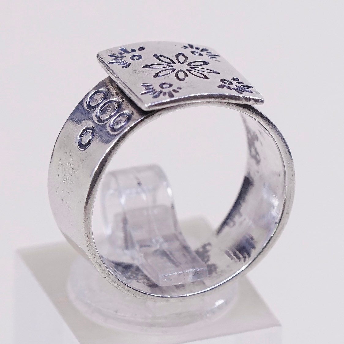 sz 8.75, vtg Sterling silver handmade ring, 925 flower embossed, stamped 925