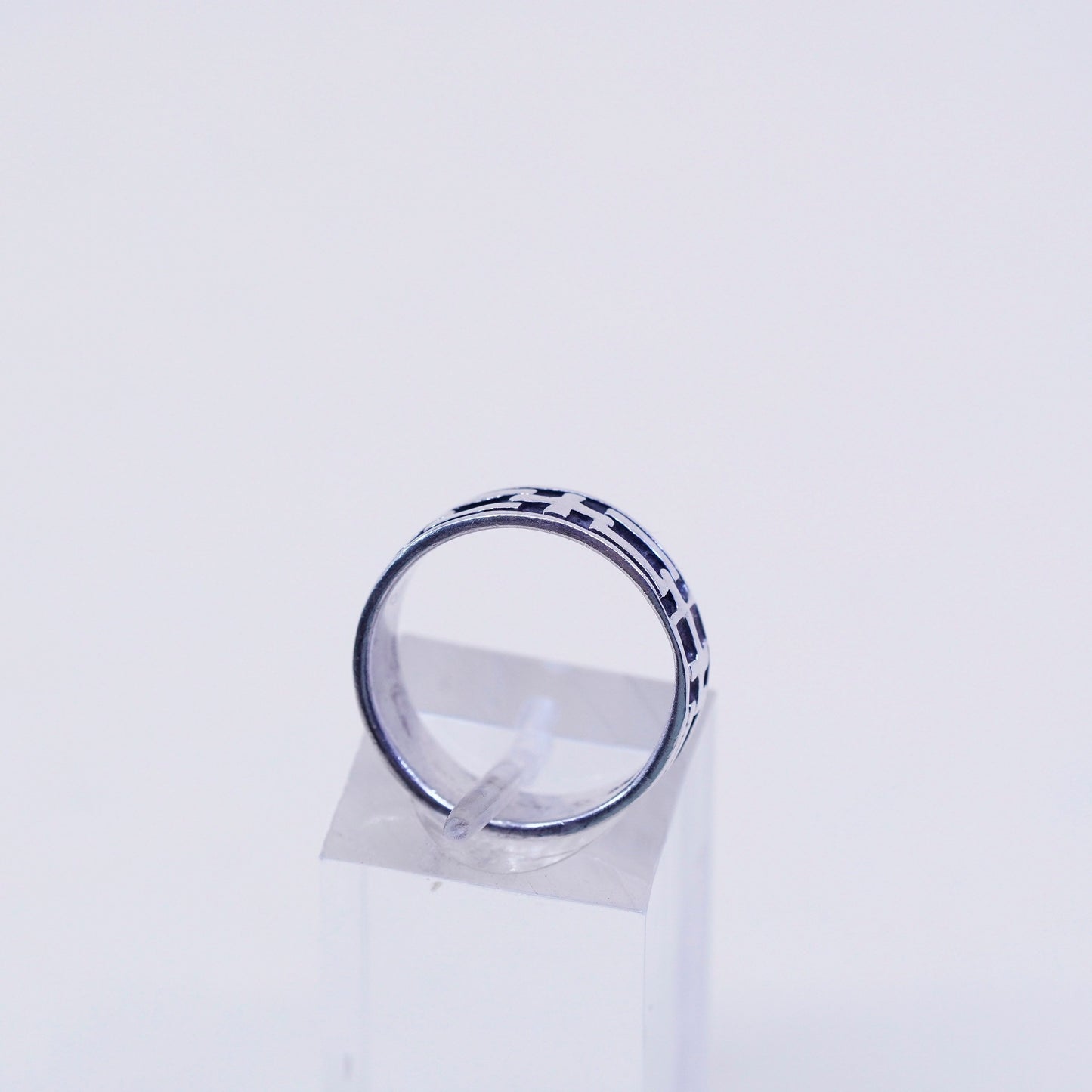 Size 5.25, vintage hopi Sterling silver handmade ring, 925 cross embossed band