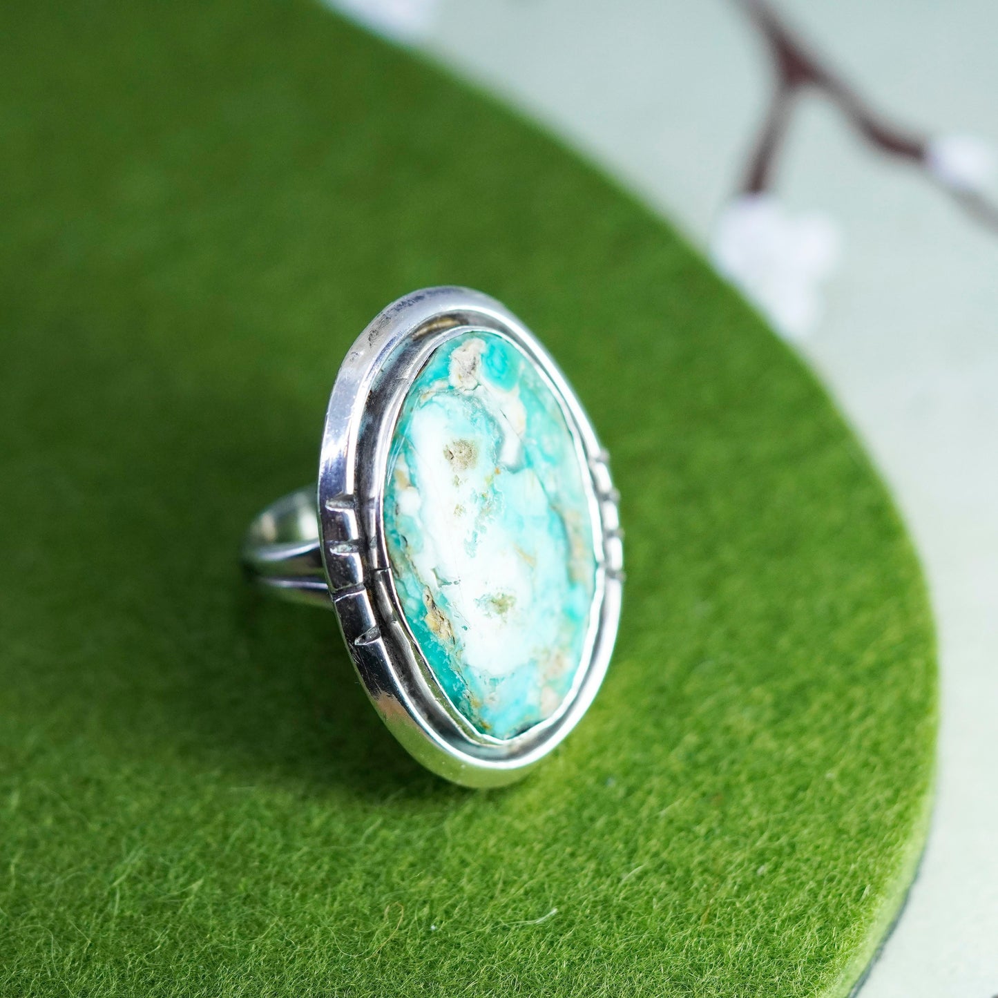Size 5.75, Vintage sterling 925 silver handmade ring with oval shaped turquoise
