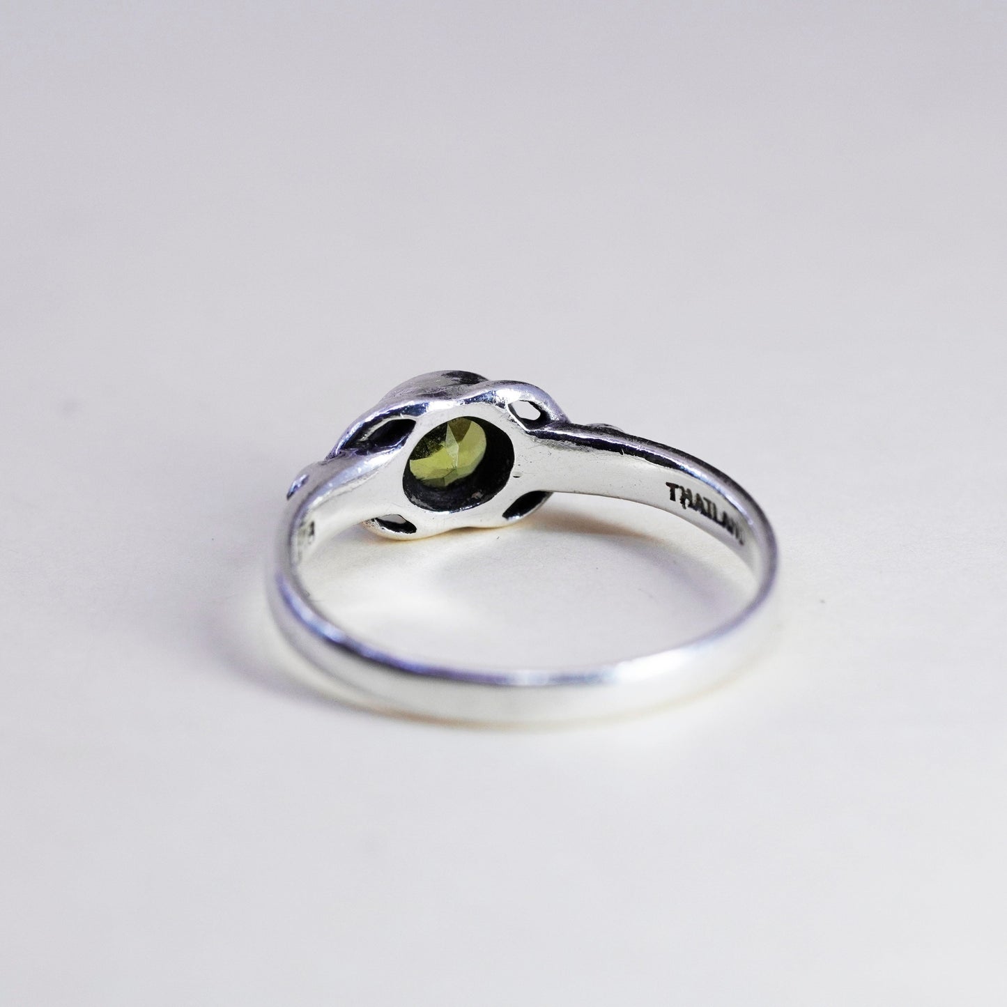 Size 8.25, Vintage sterling 925 silver handmade ring with peridot