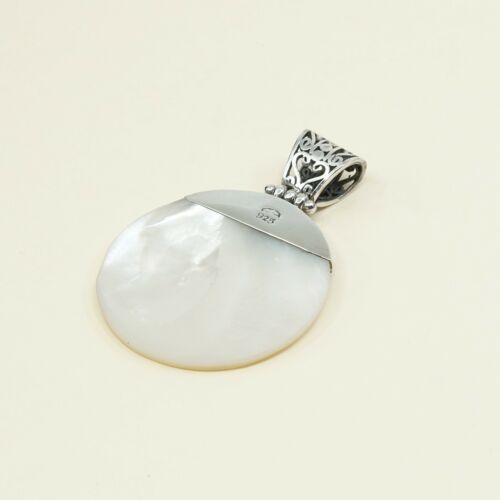 Vtg Sterling Silver Handmade Pendant, 925 Silver with mother Of Pearl (MOP)