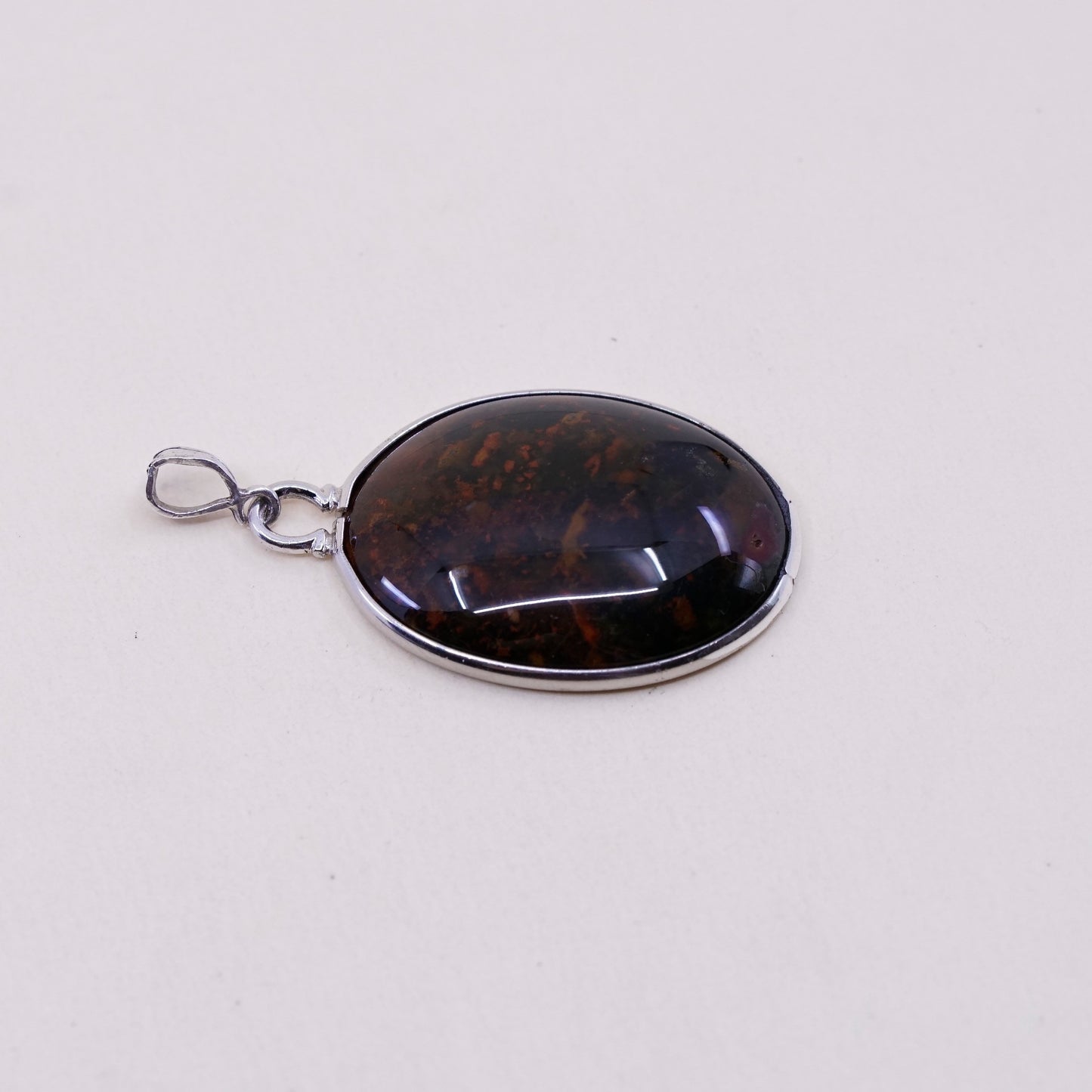 Vintage sterling 925 silver handmade pendant with oval agate