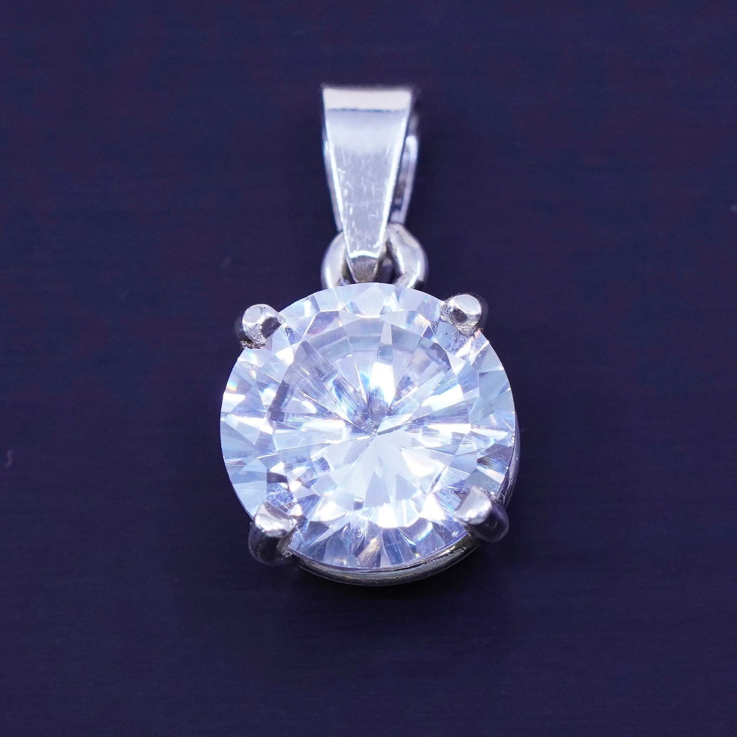 antique sterling 925 silver pendant with round Cz