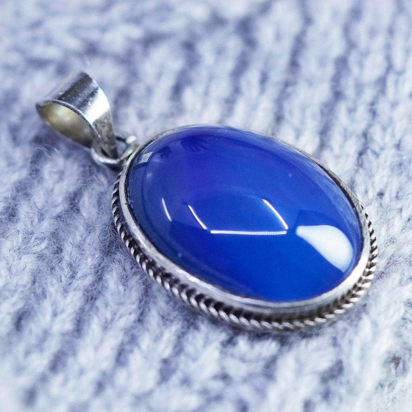 Vintage sterling 925 silver handmade oval pendant with blue agate