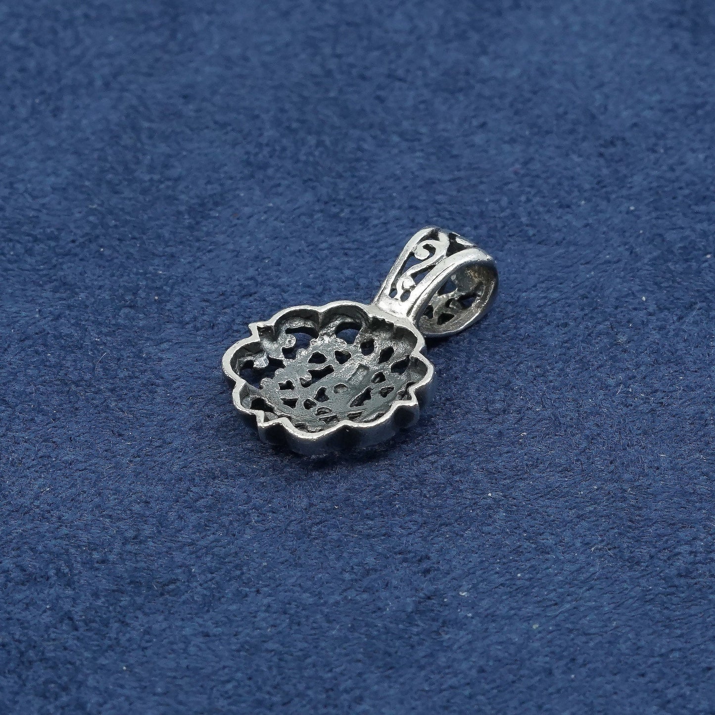 vtg Sterling silver handmade pendant, 925 Irish pattern filigree