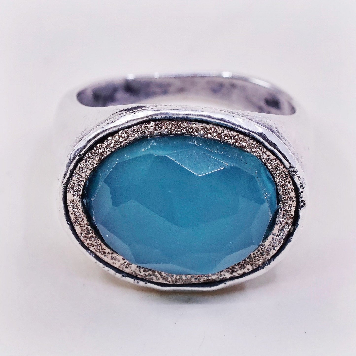 Size 8.5, VTG 14K trim w/ Sterling 925 silver statement ring and chalcedony