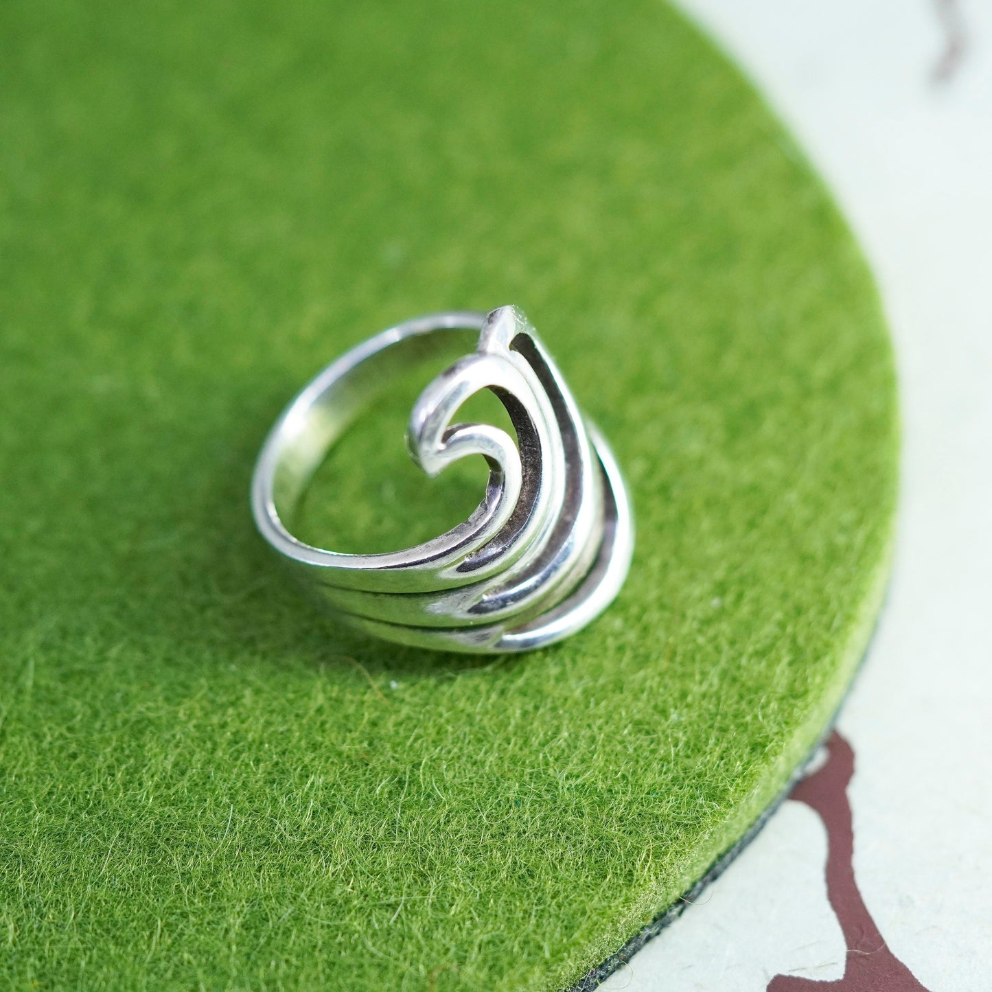 Size 8, vintage sterling silver handmade ring, 925 wave wavy band, minimalist