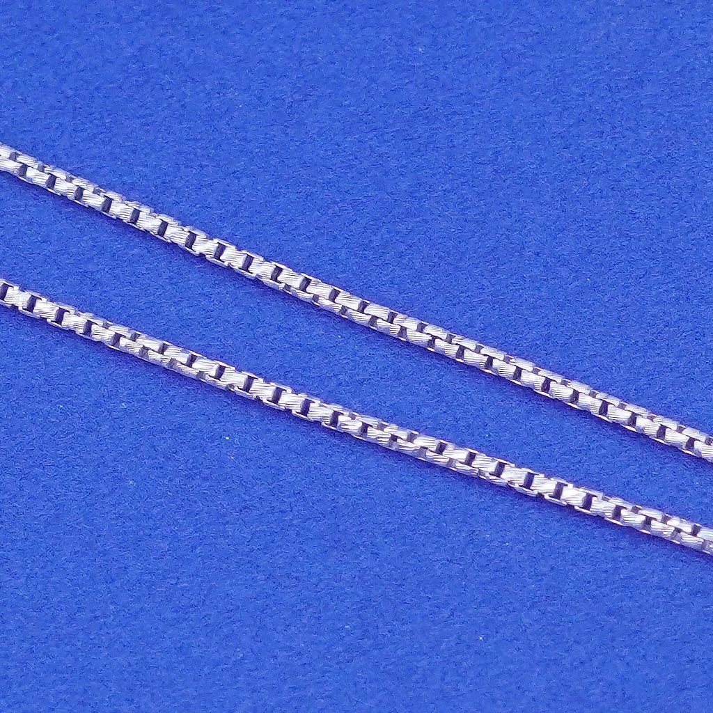 18”, 1mm, vintage Sterling silver necklace, 925 box chain