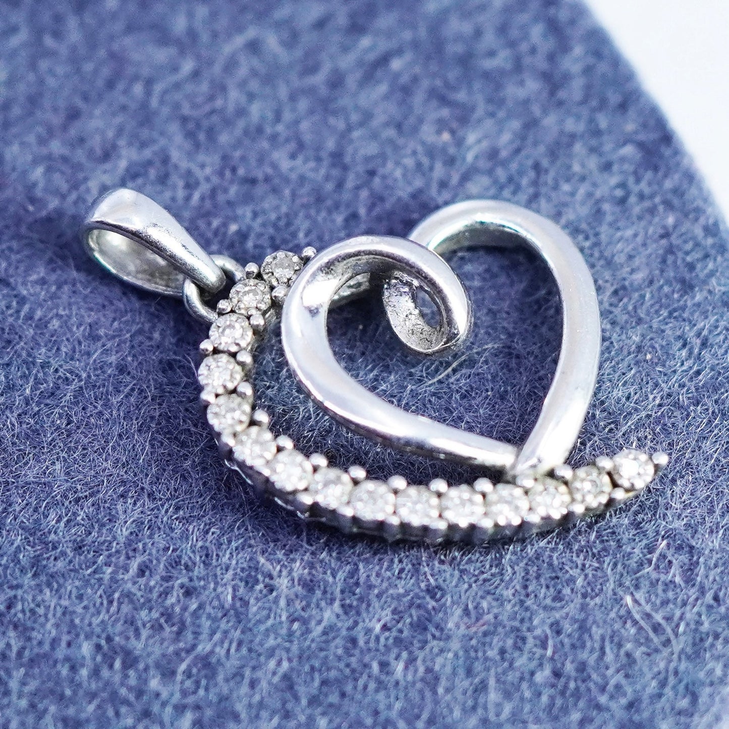 Vintage sterling 925 silver heart pendant with diamond