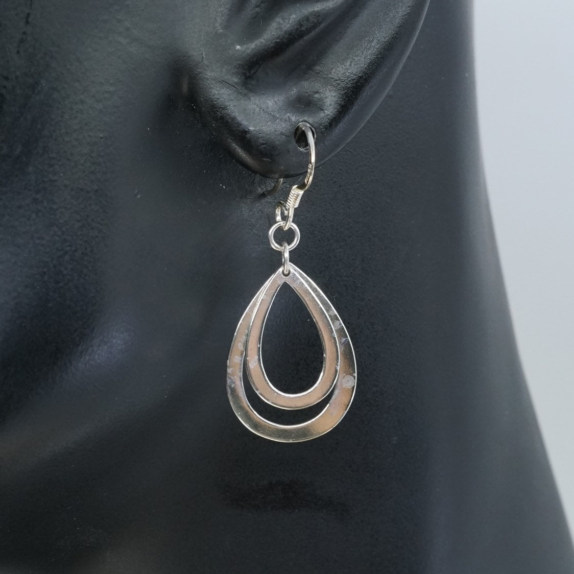 vtg Sterling silver handmade earrings, 925 w/ teardrop drops, stamped 925