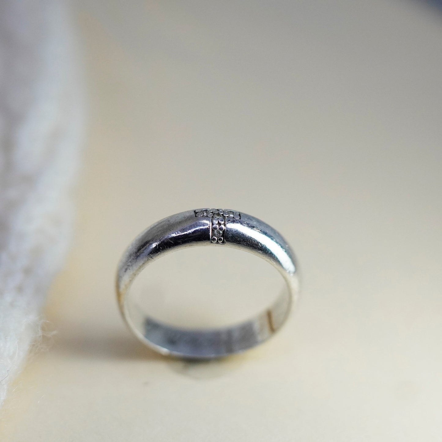 Size 7, Sterling silver ring, 925 diamond cross prayer band