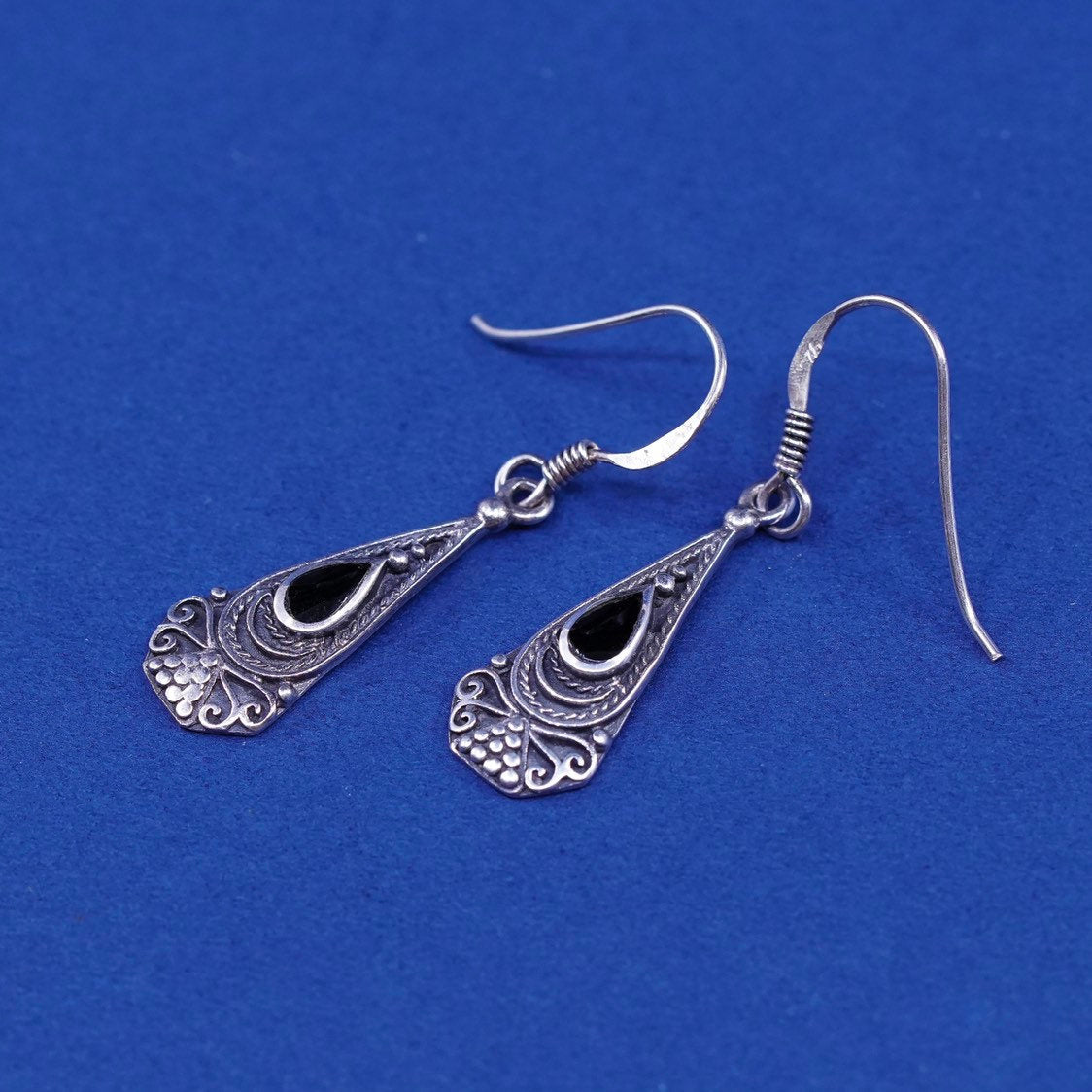 vtg Sterling silver handmade earrings, 925 Filigree w/ teardrop obsidian