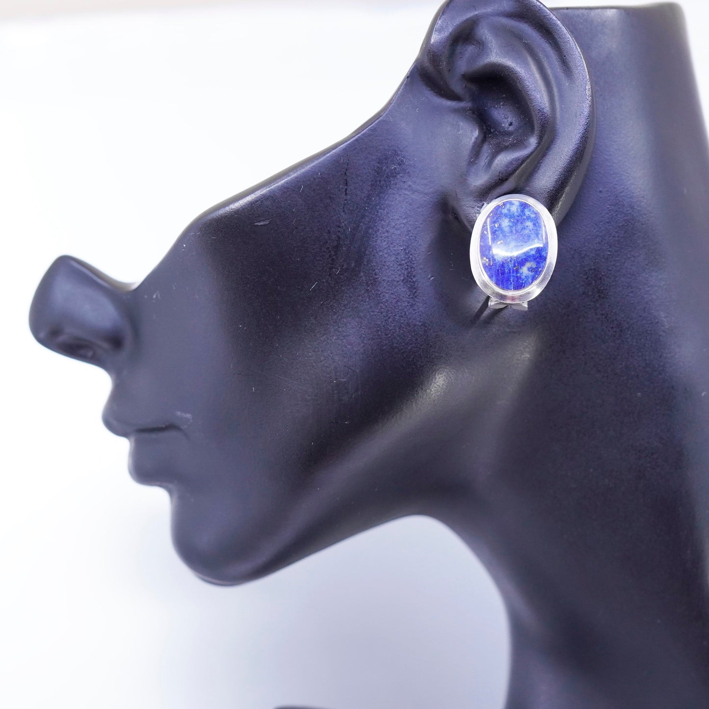 Vintage Sterling 925 silver handmade earrings, clip on with lapis lazuli