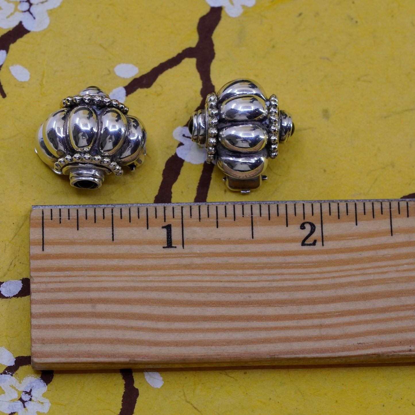 Italian Flli Menegatti jewelry, Sterling 925 silver ribbed clip on, earrings