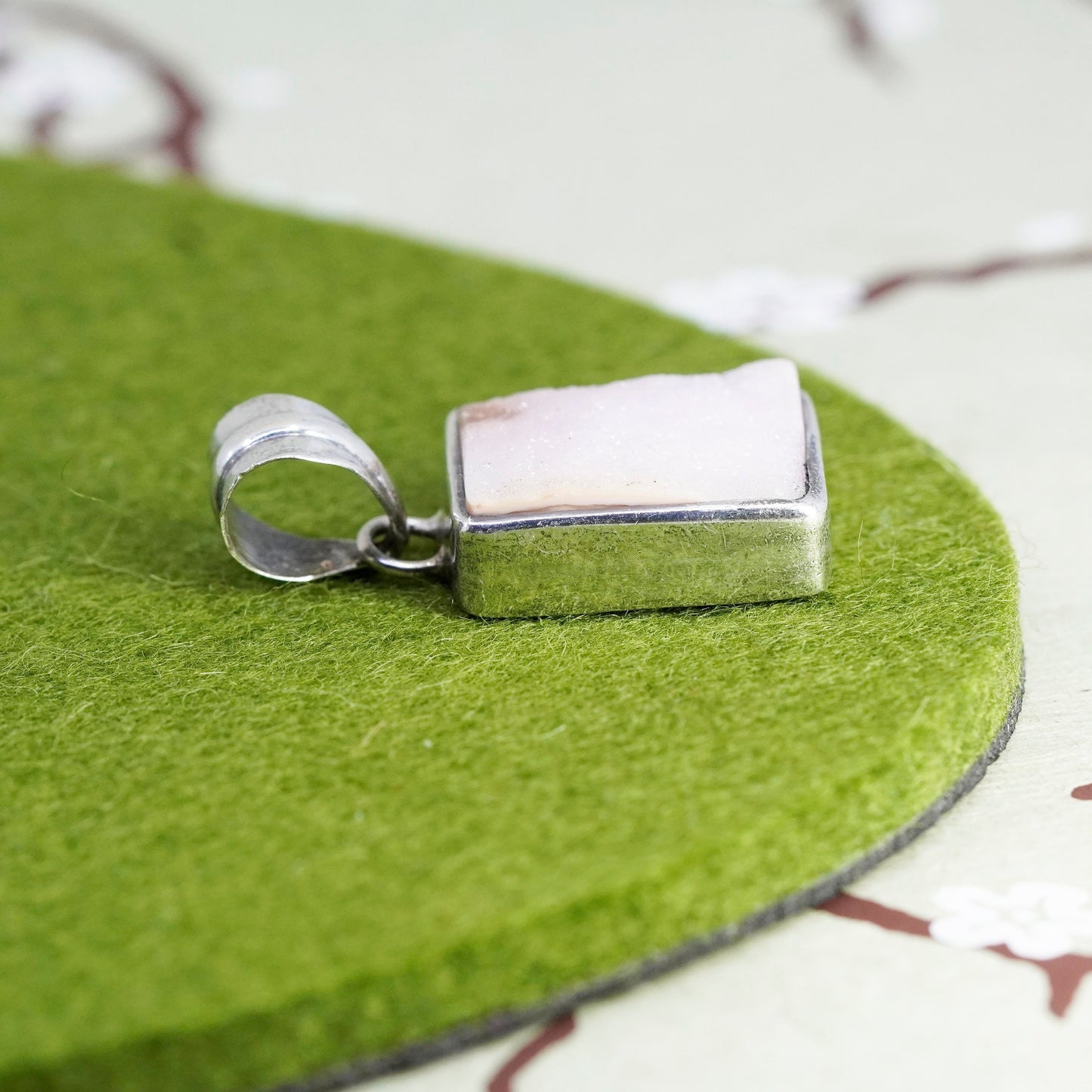 Vintage Sterling 925 silver pendant with glitter druzy crystal