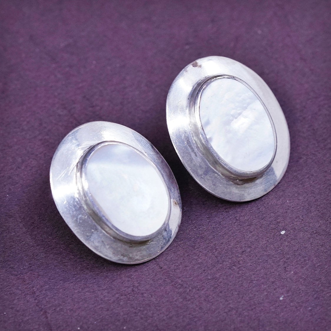 vtg Sterling silver handmade earrings, 925 oval studs w/ mother of pearl