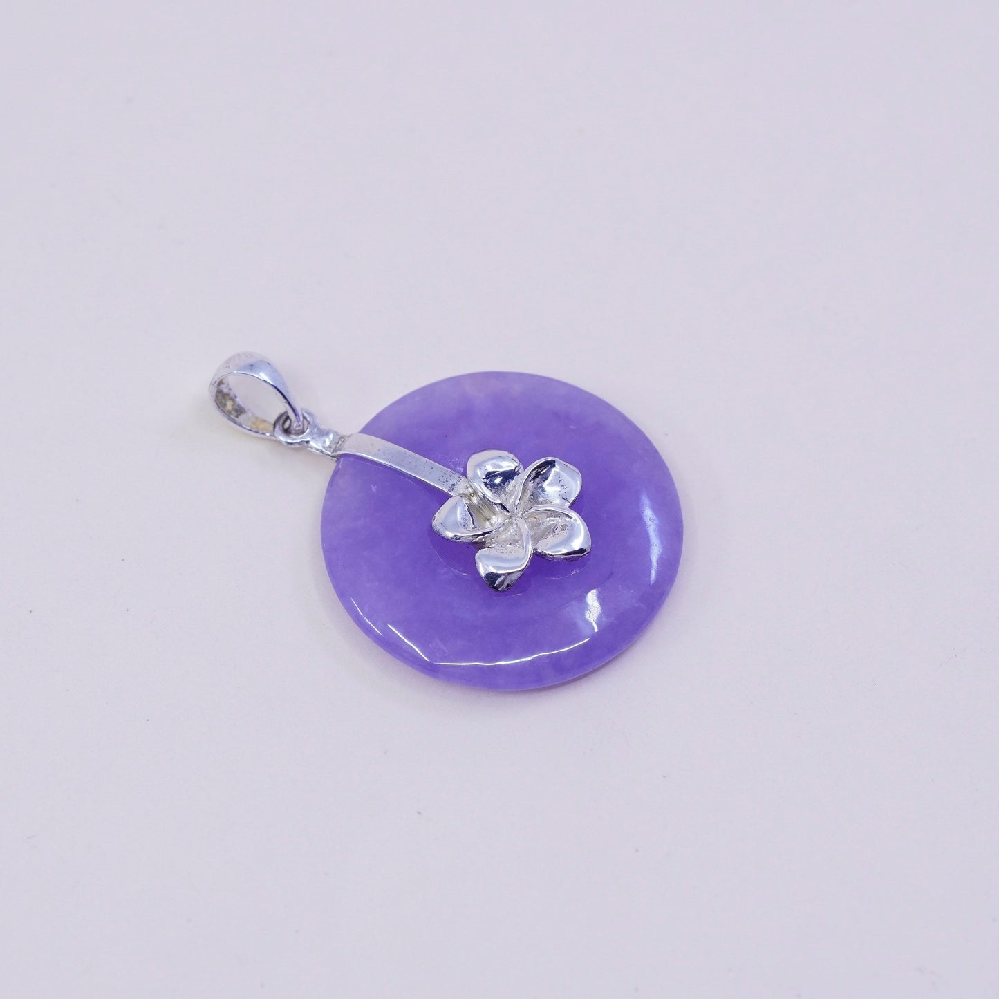 Vintage sterling 925 silver handmade pendant with purple jade and flower detail