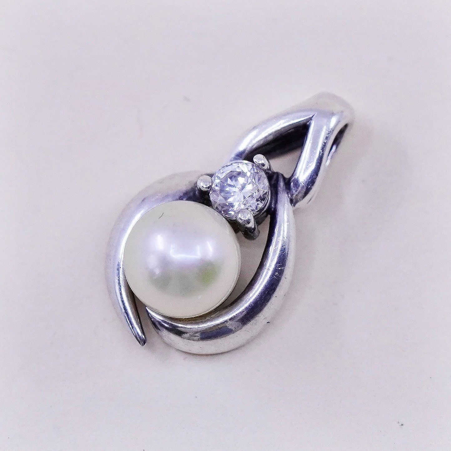 Vintage sterling 925 silver pendant with pearl and cz