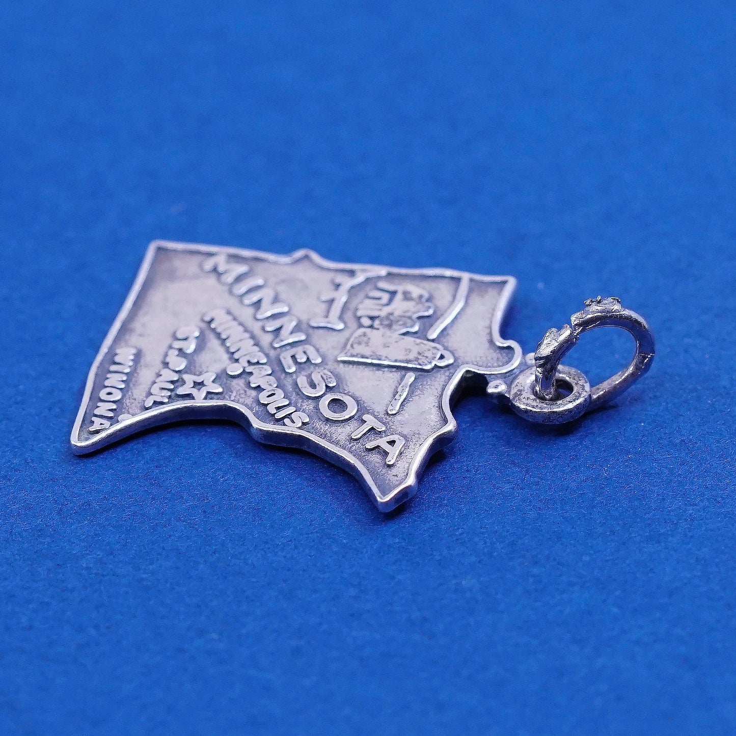 Vintage wells sterling silver handmade pendant, 925 Minnesota state tag charm