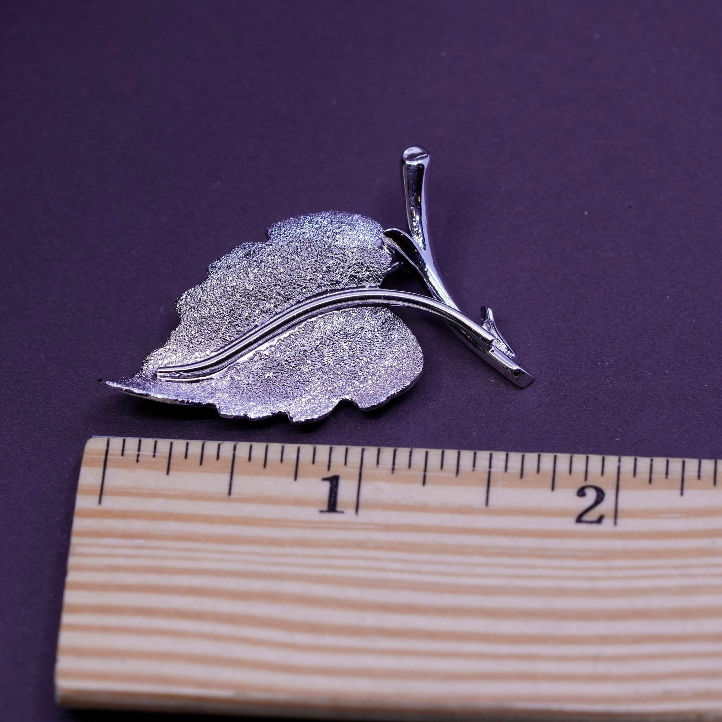Vintage danecraft handmade sterling 925 silver glittering leaf brooch