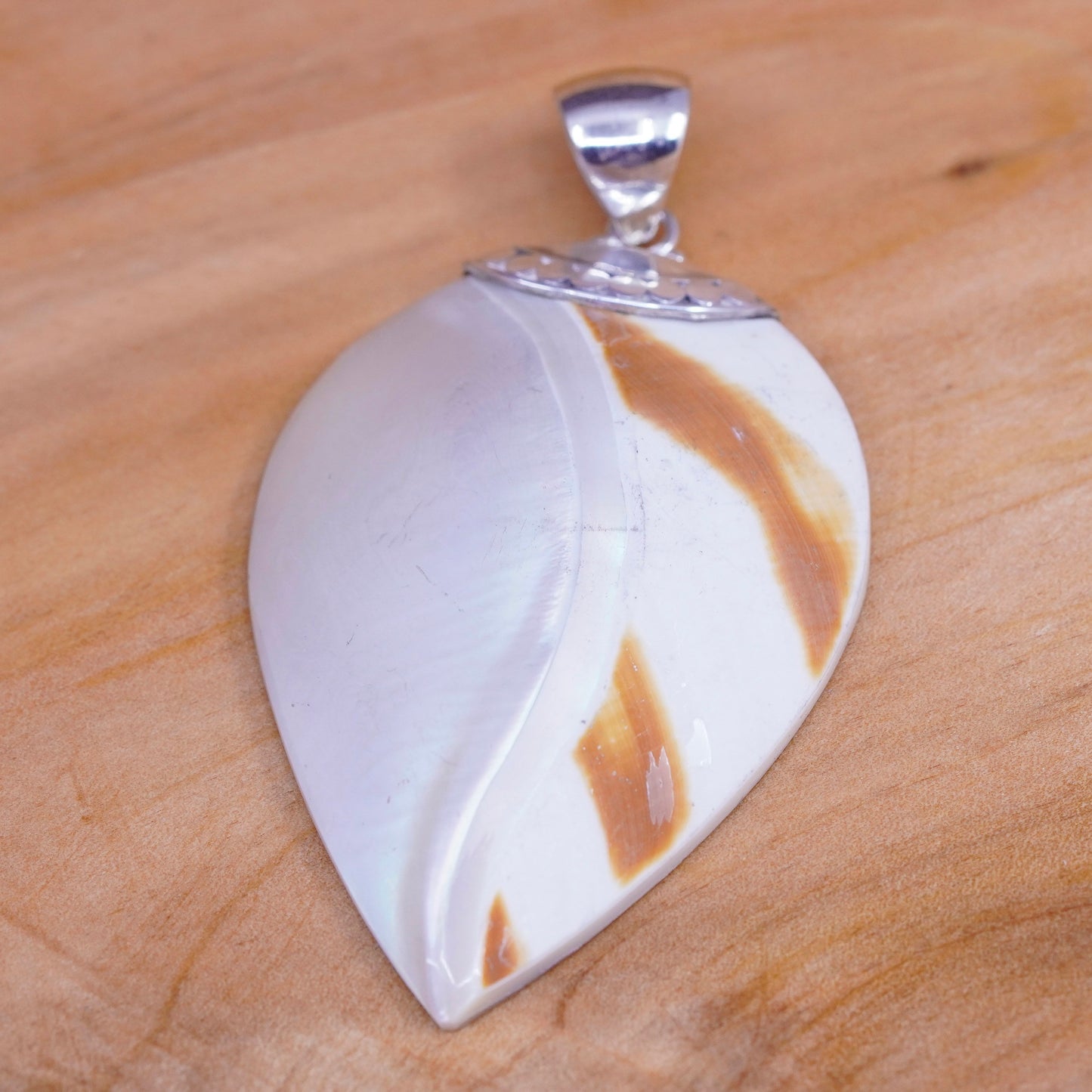 Vintage Sterling 925 silver handmade pendant with teardrop mother of pearl