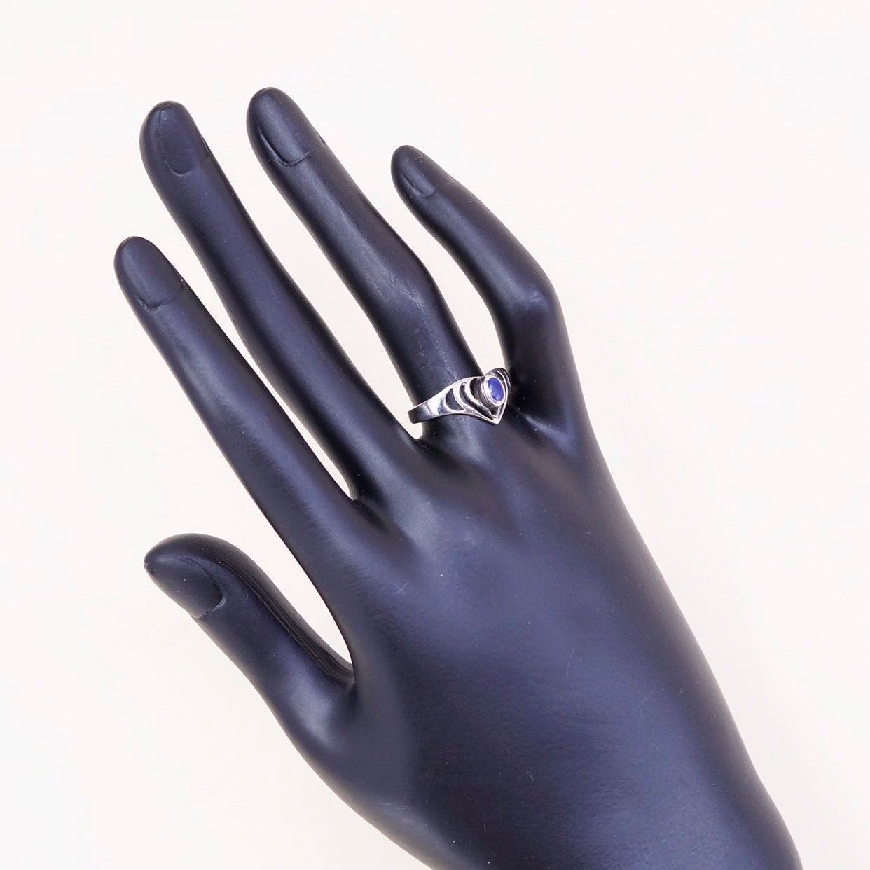 Size 7.5, vtg sterling 925 silver handmade ring, oval blue onyx