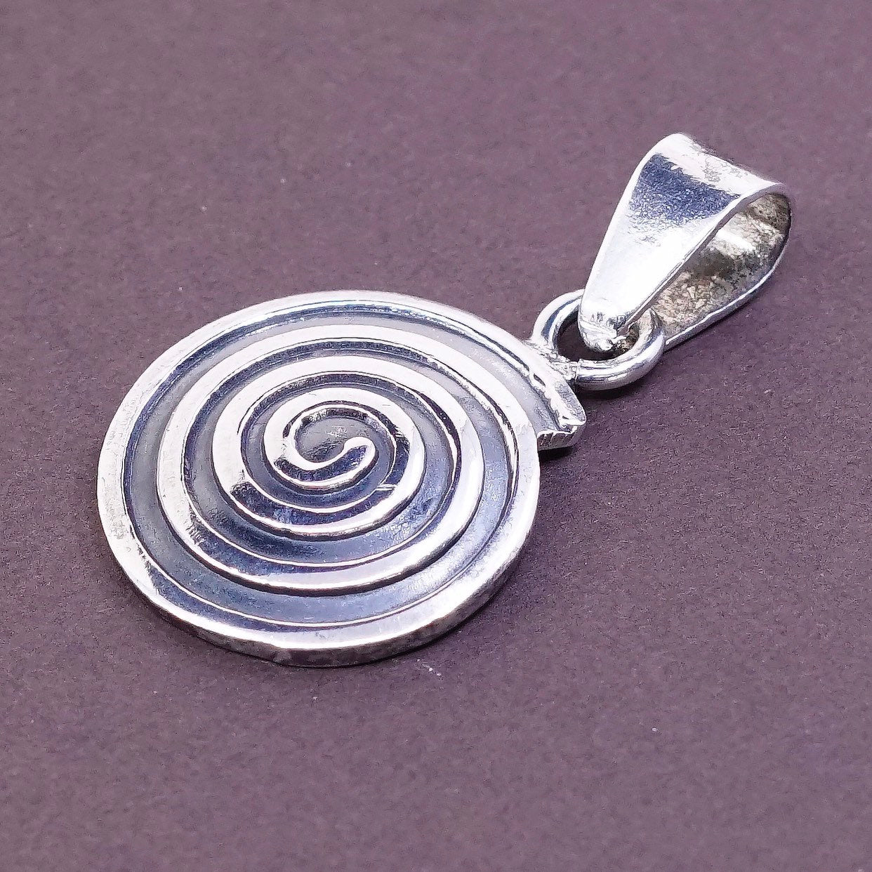 vtg Sterling silver handmade disc pendant, mexico 925 silver polished circle