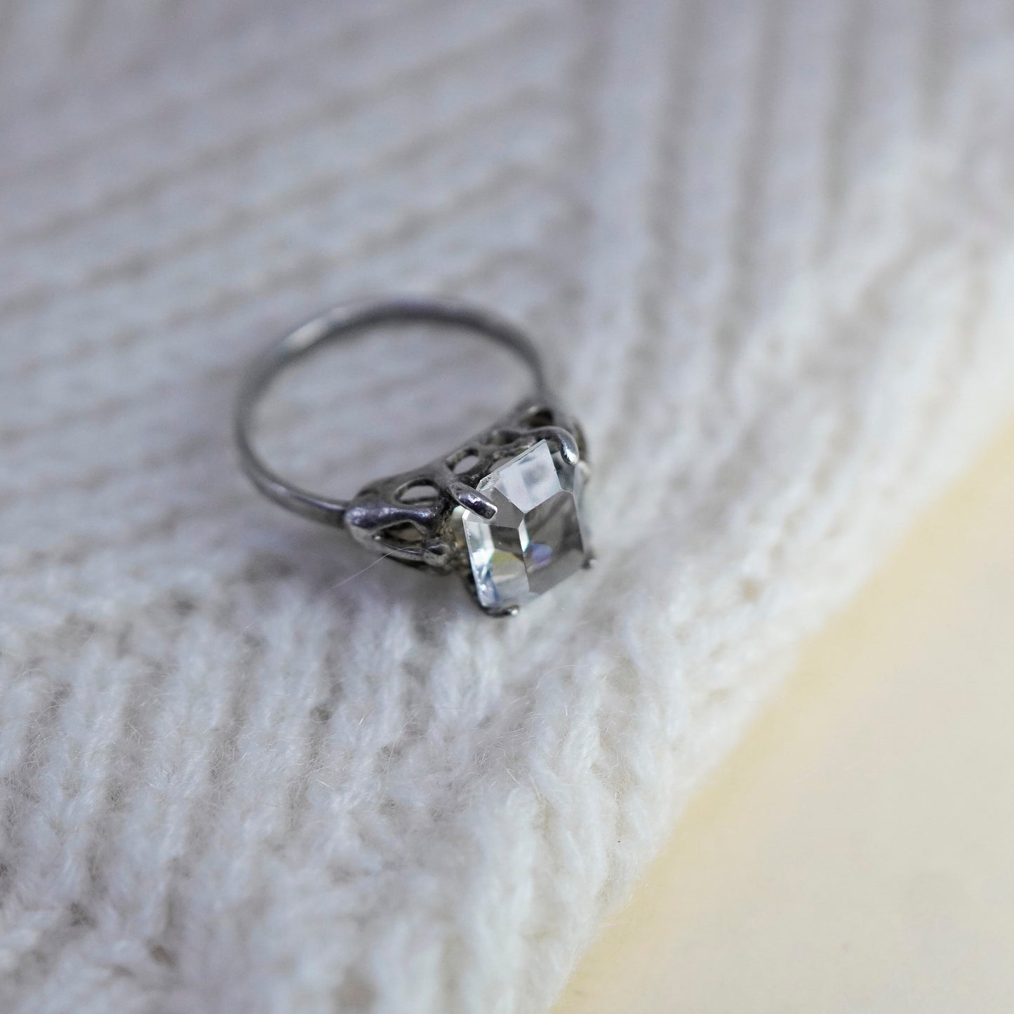 Size 5.5, vintage Sarah COV Sterling 925 silver ring with cz