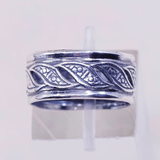Size 5.5, Vtg Sterling silver handmade ring, wavy textured 925 band