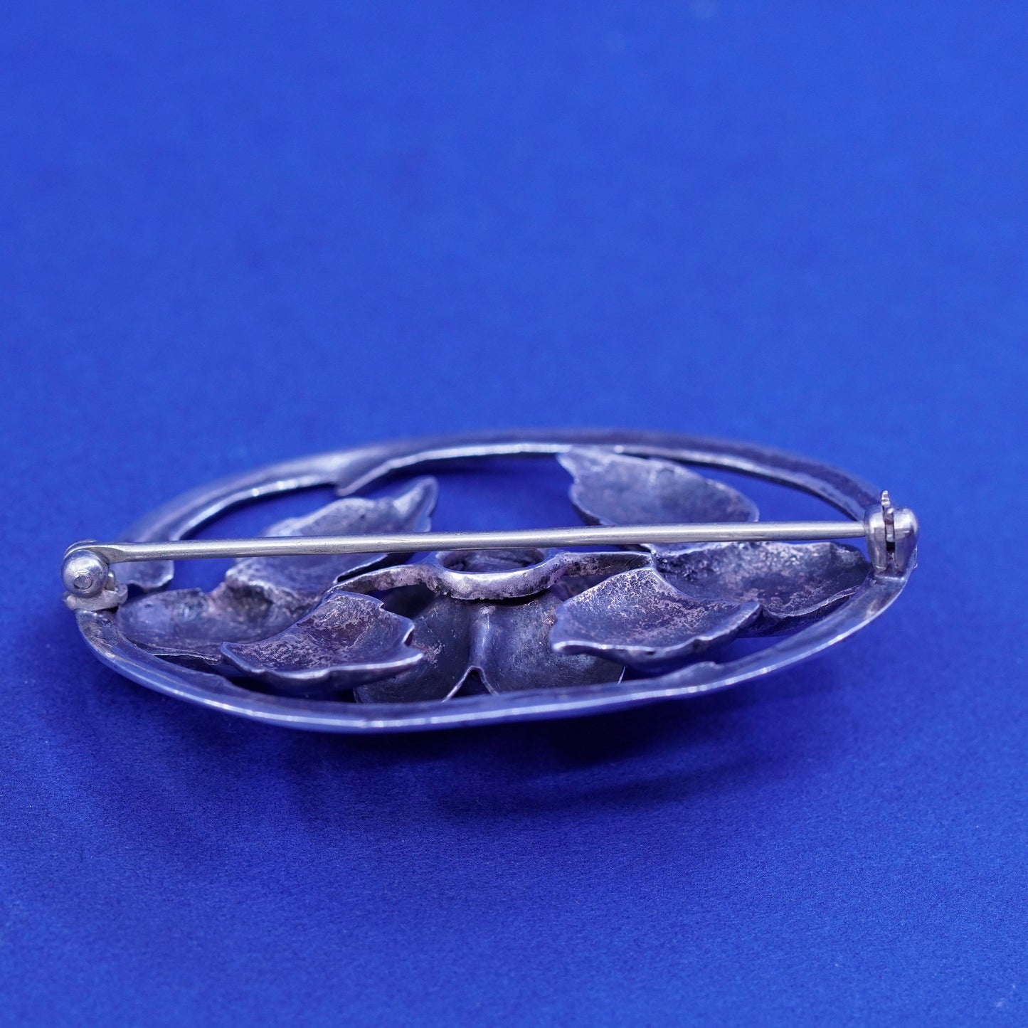 Vintage Sterling 925 Silver Floral handmade brooch, oval flower pin