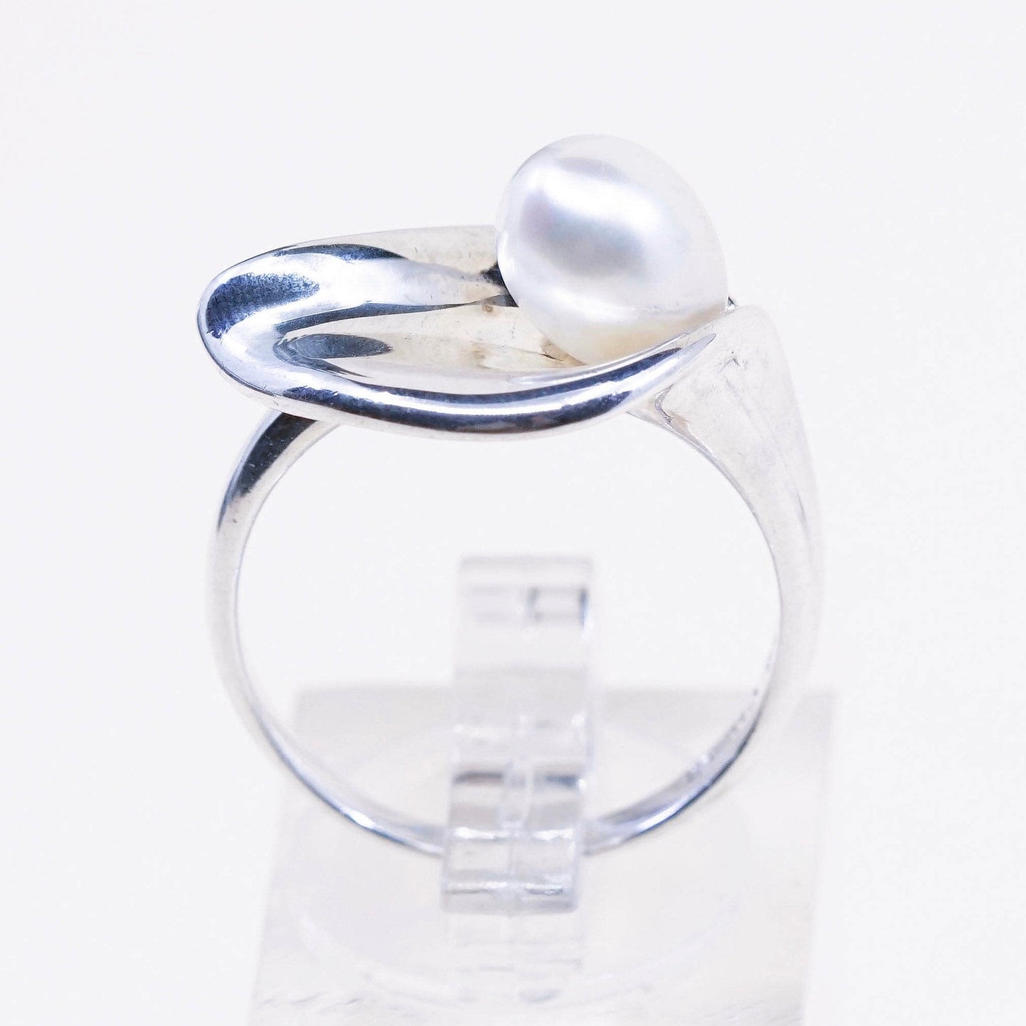 sz 8, vtg Sterling silver handmade ring, modern 925 lily flower band w/ pearl