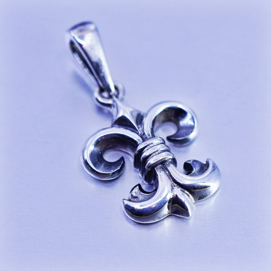 French symbol sterling 925 silver handmade filigree the fleur-de-lis pendant