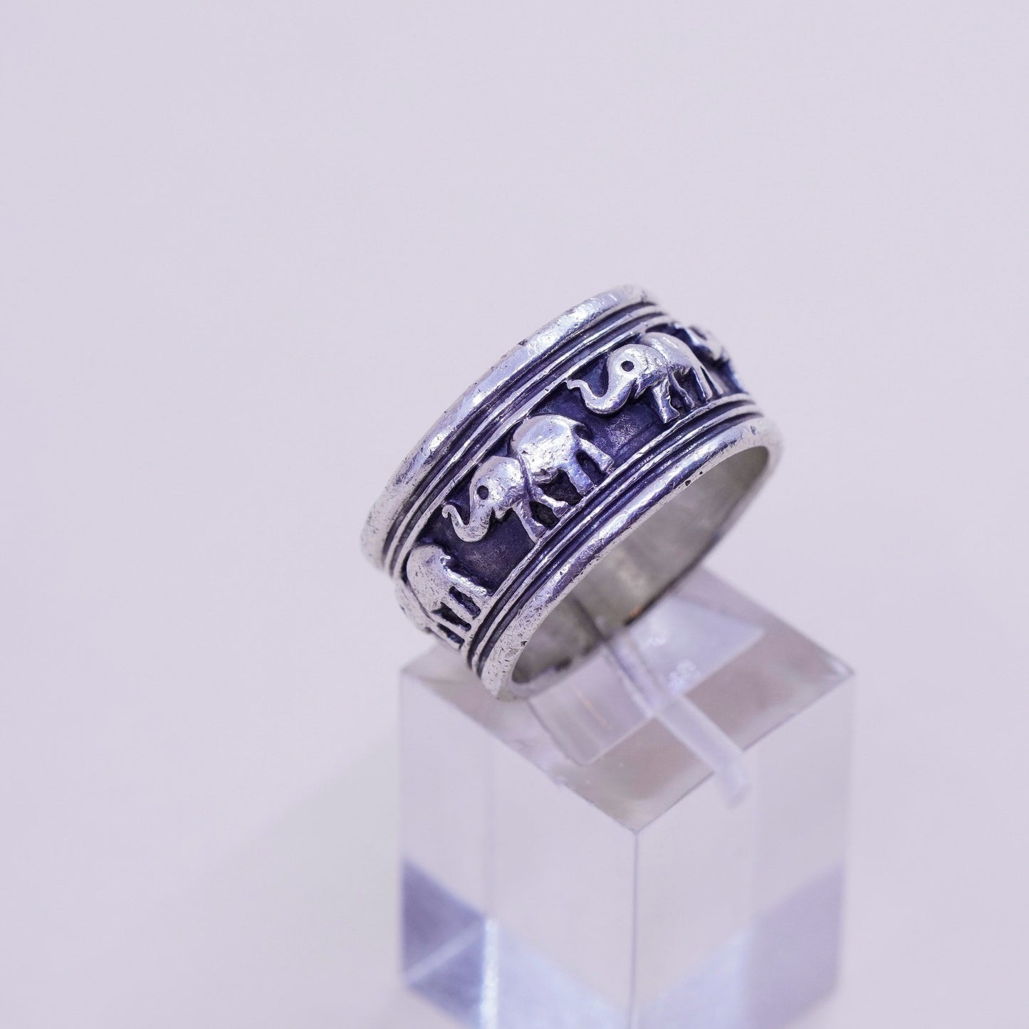 Size 7, vintage sterling silver handmade ring. 925 elephant band