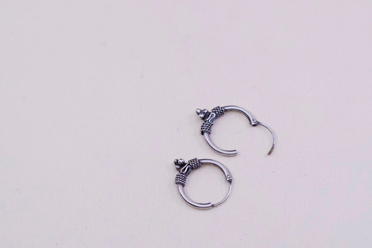 0.5”, Vintage sterling silver loop earrings, minimalist, 925 twisted hoops