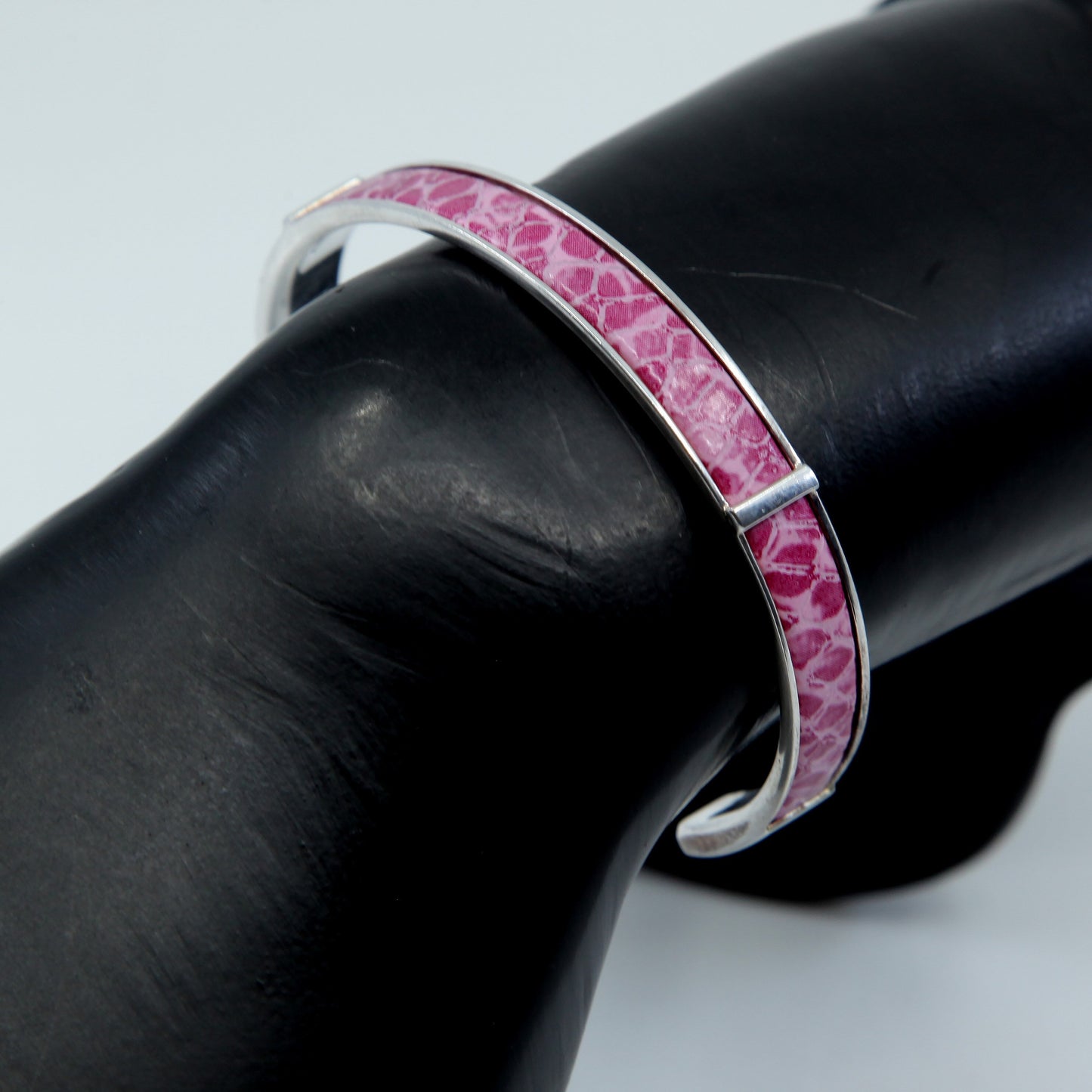 6.75", sterling silver contemporary handmade bracelet, 925 cuff w/ pink leather