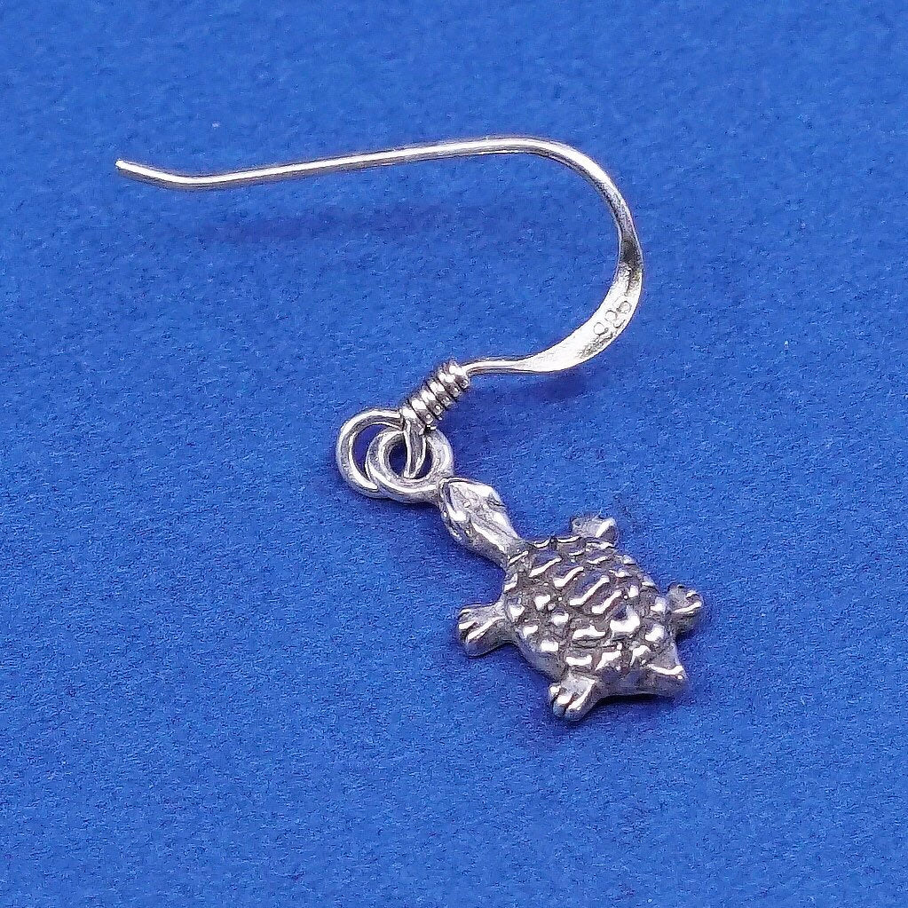 vtg sterling silver handmade earrings, 925 hooks w/ turtle drop, stamped 925