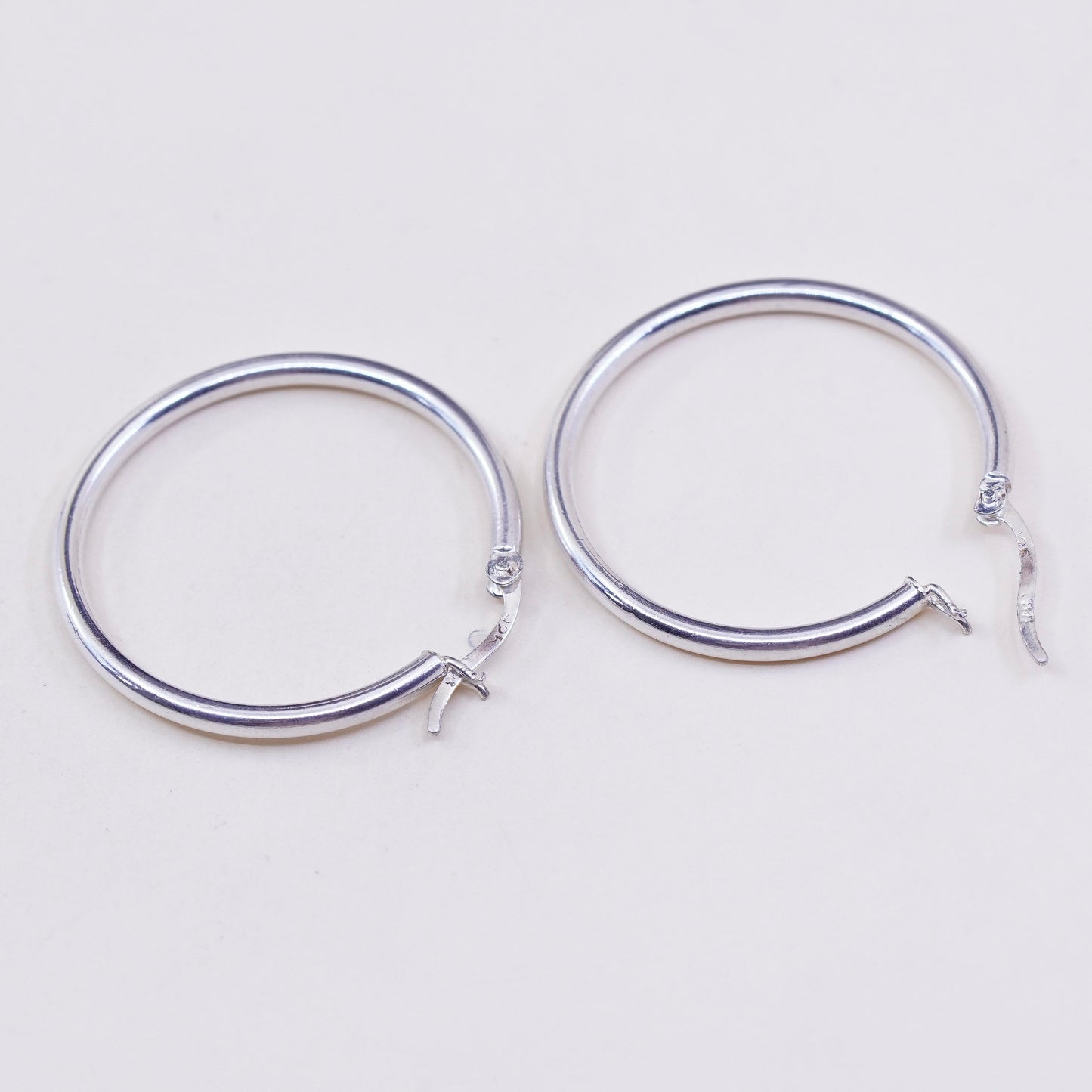 1.25”, vtg sterling silver loop earrings, fashion minimalist primitive hoops