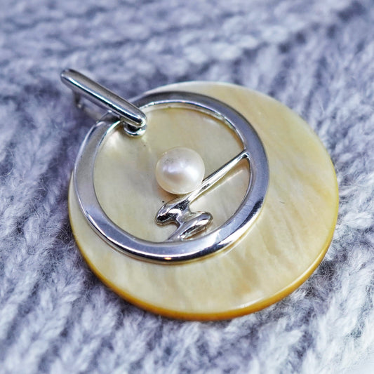 Vintage sterling 925 silver pendant with round golden mother of pearl and pearl