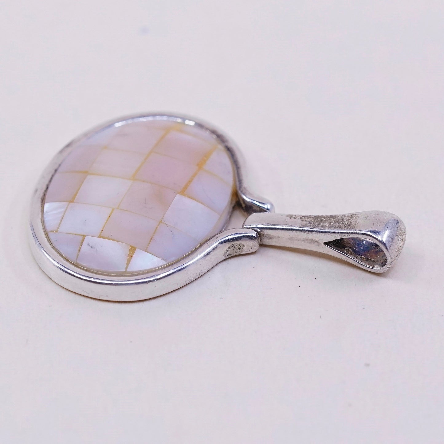 VTG sterling silver handmade pendant, 925 silver oval with pink mother of pearl