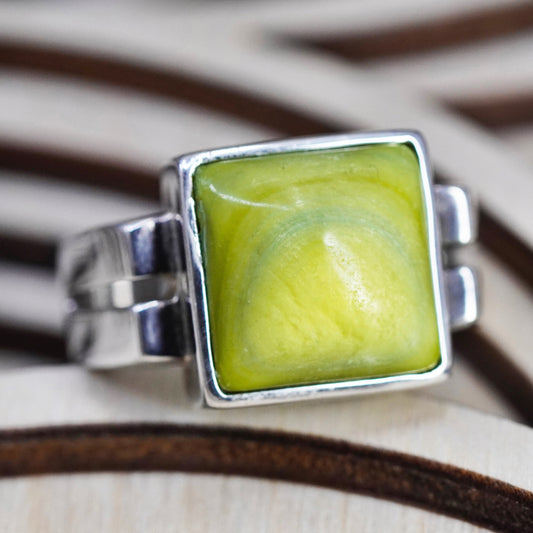 Size 9, Silpada 925 Sterling Silver square Green mother of pearl MOP Ring R1270
