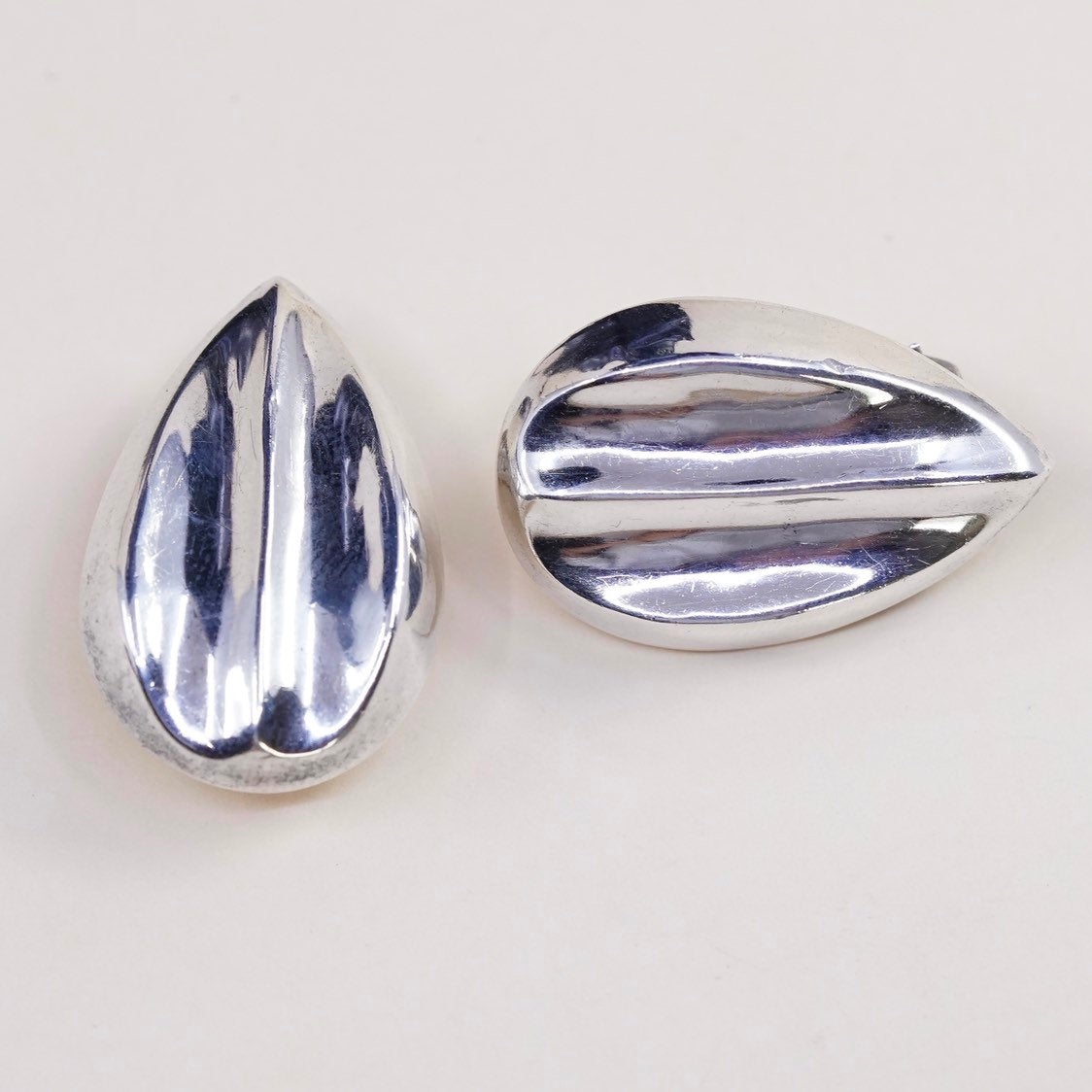 vtg Sterling silver handmade earrings, Modern 925 Ribbed teardrop studs