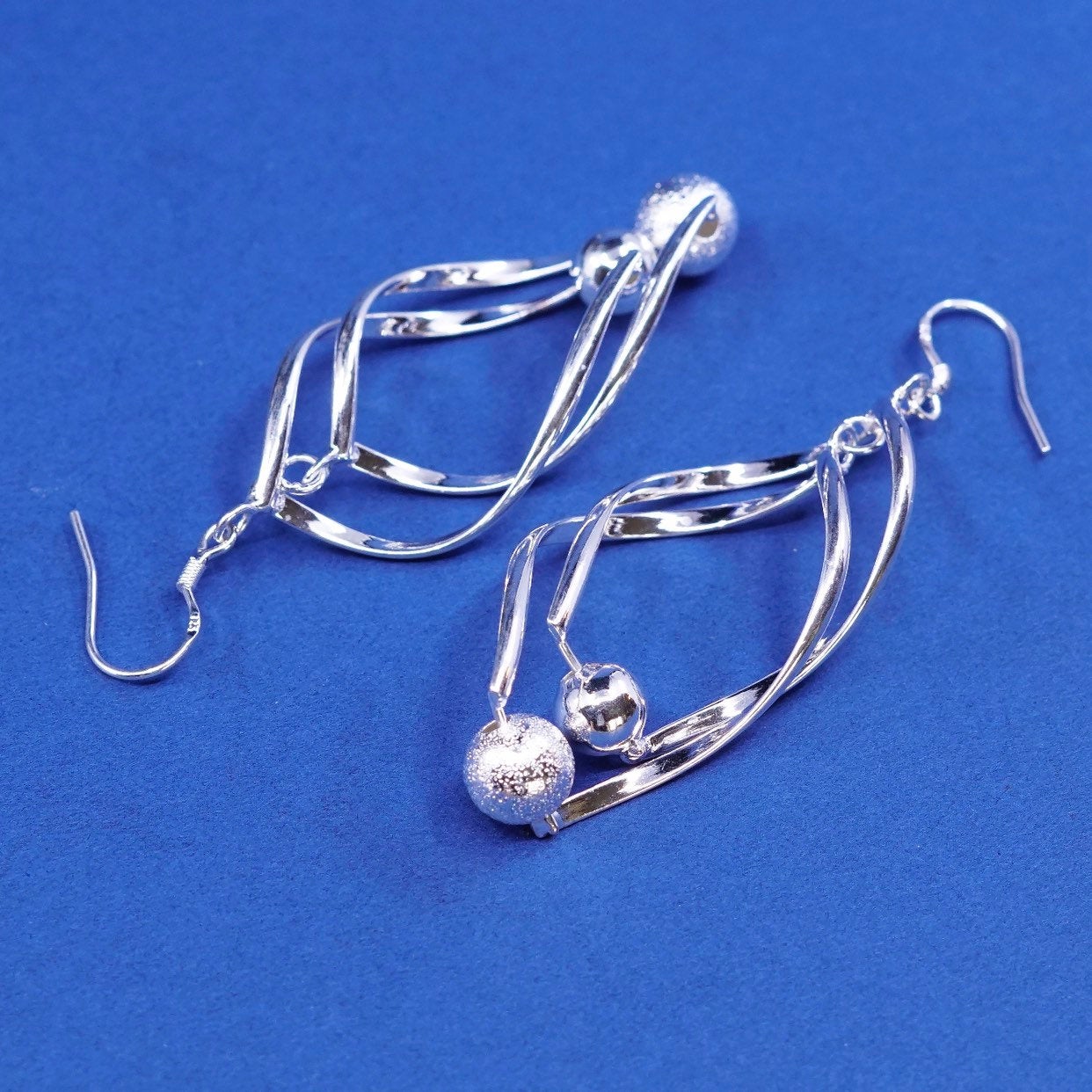 vtg sterling silver handmade earrings, 925 twisted hopps w/ beads drop