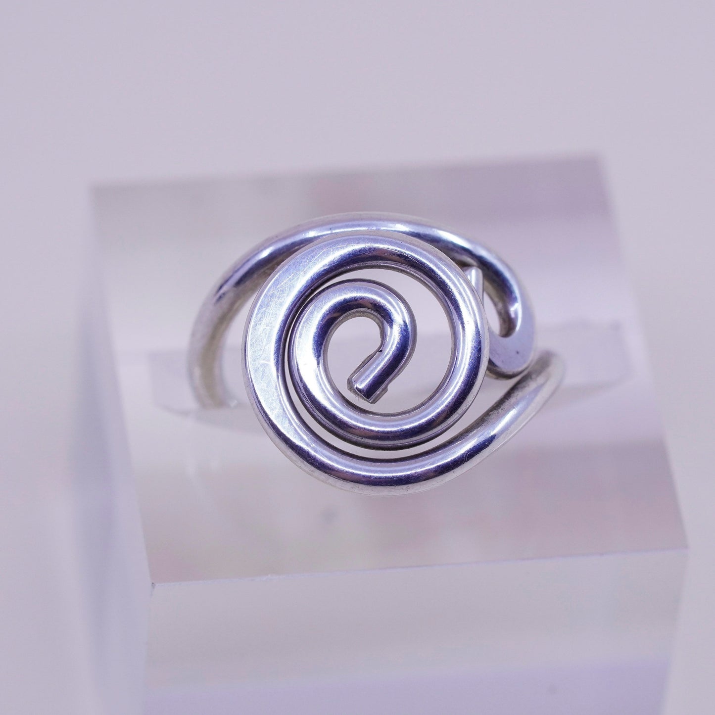 Size 6, vintage sterling silver handmade ring, Mexico 925 swirl pattern